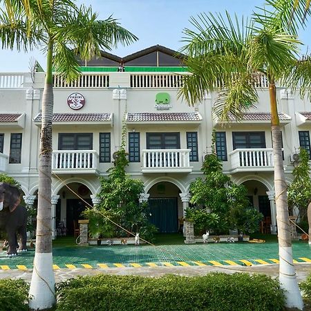 Domrai Boutique Hotel Sihanoukville Exterior foto
